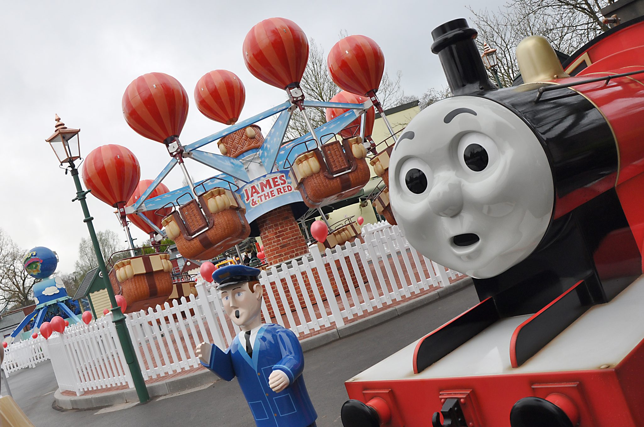Discover the delights of Drayton Manor Theme Park with LNBP LNBP Community Boating Discover the delights of Drayton Manor Theme Park with LNBP LNBP Community Boating